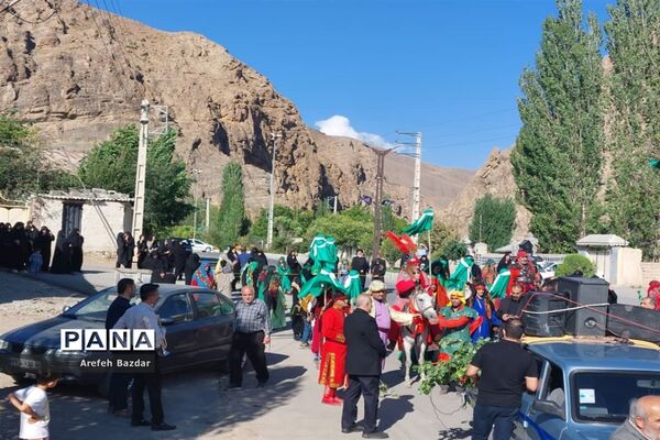 حرکت نمادین ورود اسرای مظلوم کربلا به شهر شام