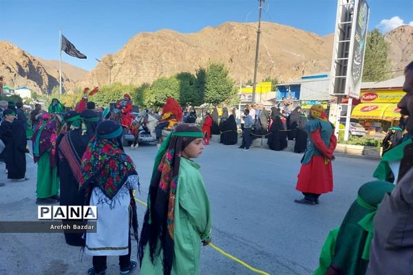 حرکت نمادین ورود اسرای مظلوم کربلا به شهر شام