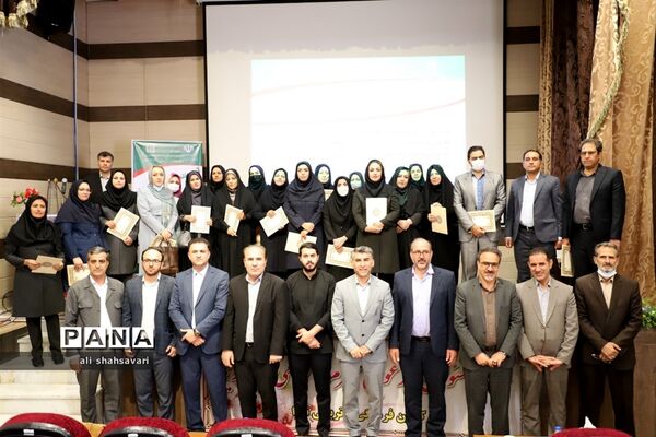 تجلیل از برگزیدگان جشنواره تجارب برتر استان کرمانشاه