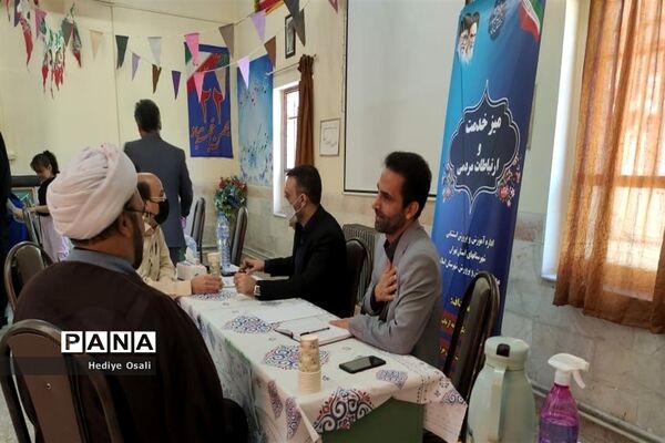 برپایی میز خدمت در آموزشگاه استثنایی صابرین آموزش و پرورش اسلامشهر
