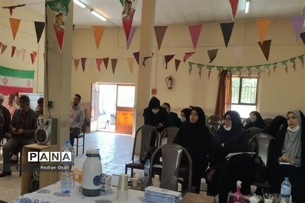برپایی میز خدمت در آموزشگاه استثنایی صابرین آموزش و پرورش اسلامشهر