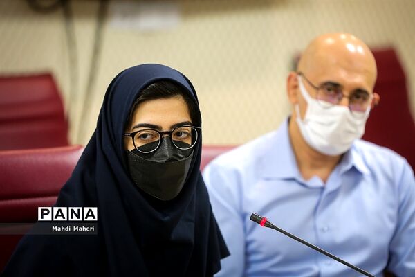 نشست معاون رئیس‌جمهوری در امور زنان و خانواده با رتبه‌های برتر کنکور سراسری