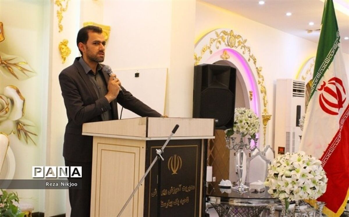دانش‌آموزان با ‌افتخارآفرینی‌، از زحمات معلمان و والدین خود قدردانی کنند