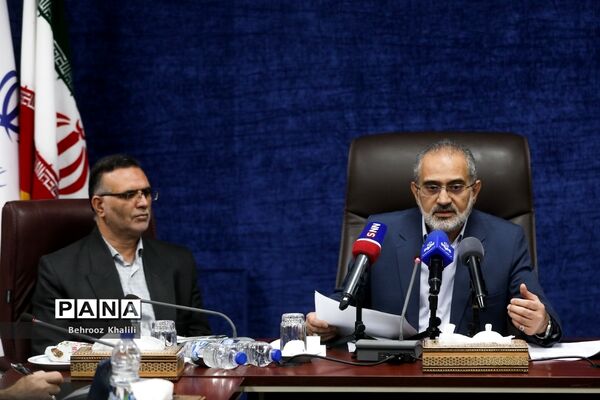نشست خبری  معاون پارلمانی رئیس جمهوری