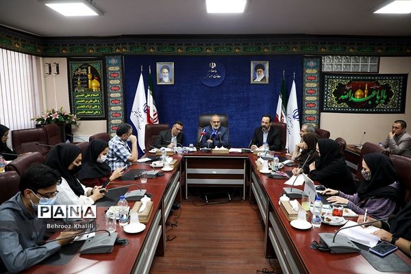 نشست خبری  معاون پارلمانی رئیس جمهوری