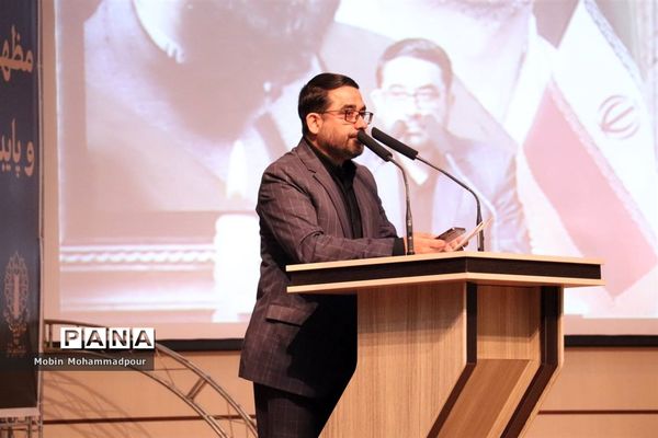 مراسم گرامیداشت یاد و خاطره شهیدان رجایی و باهنر در تبریز