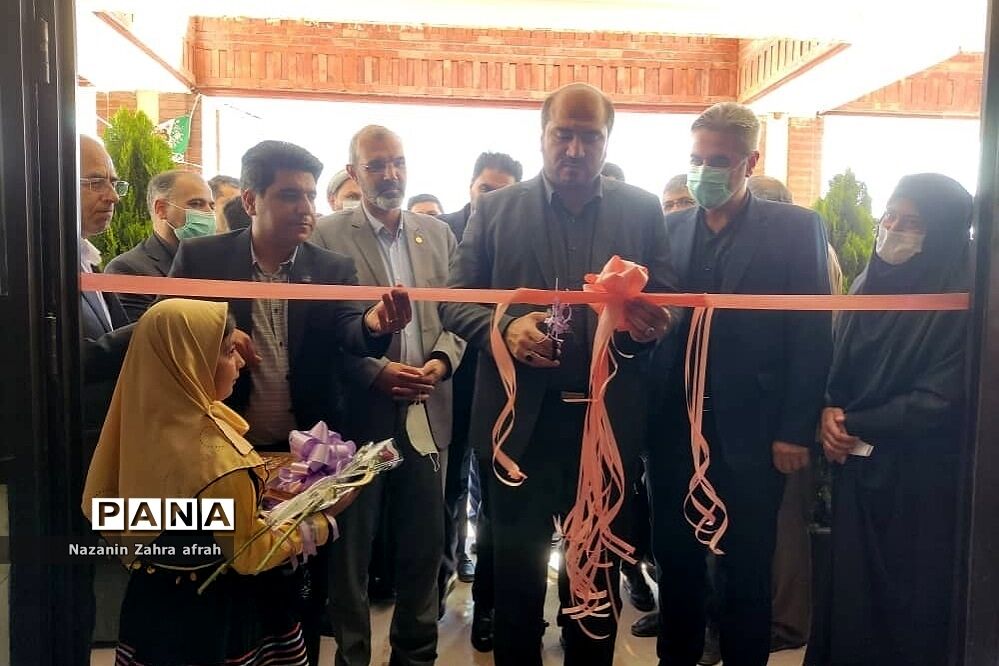 افتتاح مدرسه خیرساز مهرآفرین روستای مهرآباد رودهن در هفته دولت