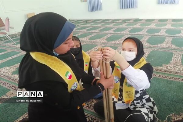 آموزش مهارت تشکیلاتی چوب و گره در دبیرستان عصمت صفادشت ملارد