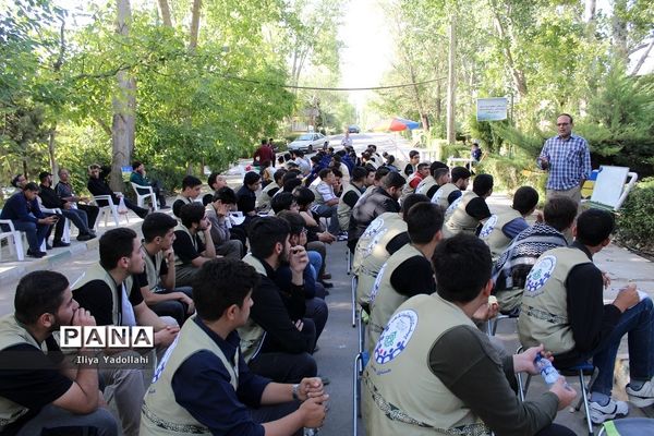 حضور دانش‌آموزان  شهر تهران در اردوی قطب 1 سازمان دانش آموزی