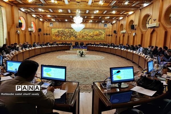 نشست هم‌اندیشی معاونان پرورشی و تربیت‌بدنی ادارات آموزش و پرورش فارس