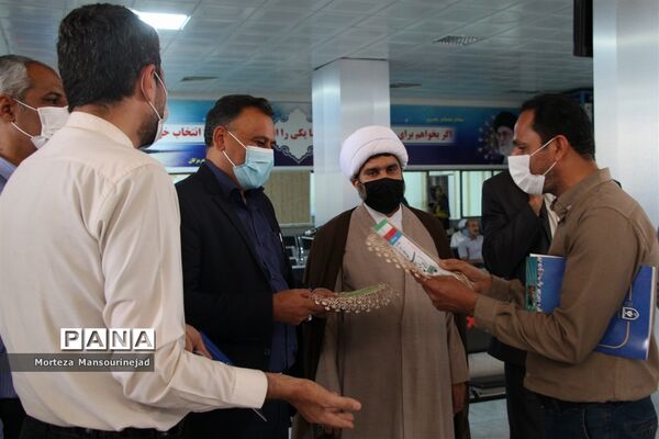 استقبال گرم مسئولان آموزش و پرورش استان از دانش‌آموزان در بازگشت از اردوی قطبی