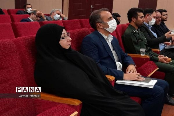 برگزاری جلسه پروژه مهر با حضور مدیران مدارس منطقه ۱۳