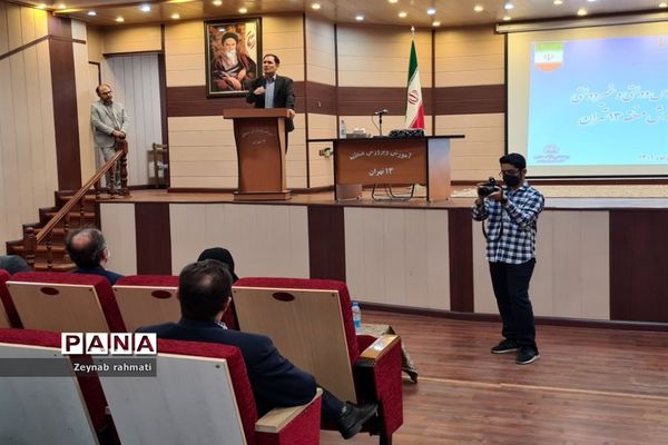 برگزاری جلسه پروژه مهر با حضور مدیران مدارس منطقه ۱۳