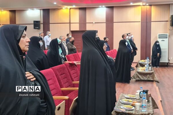برگزاری جلسه پروژه مهر با حضور مدیران مدارس منطقه ۱۳