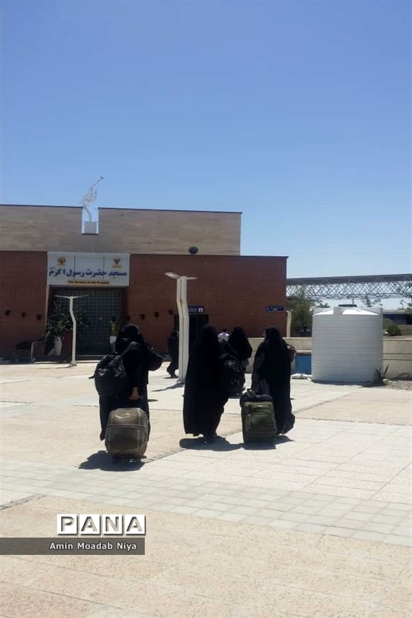 اعزام دانش‌آموزان دختر سیستان و بلوچستان به اردوی قطبی تهران