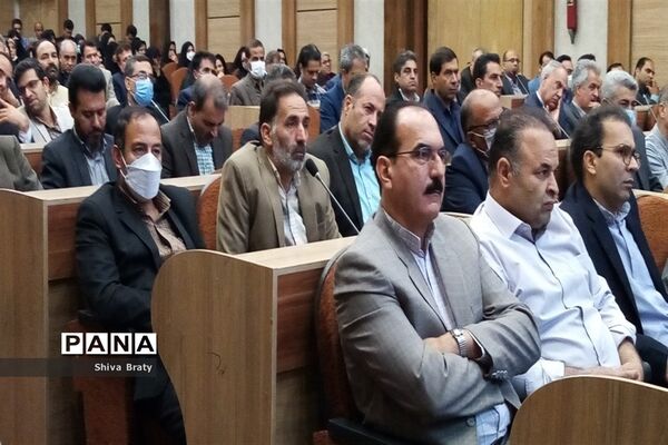 نشست مشترک مدیران مدارس با فرماندار و اعضای شورای اداری کاشمر