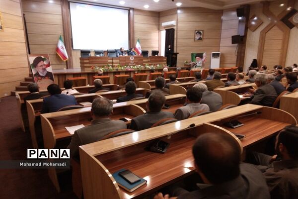نشست مشترک مدیران مدارس با فرماندار و اعضای شورای اداری کاشمر
