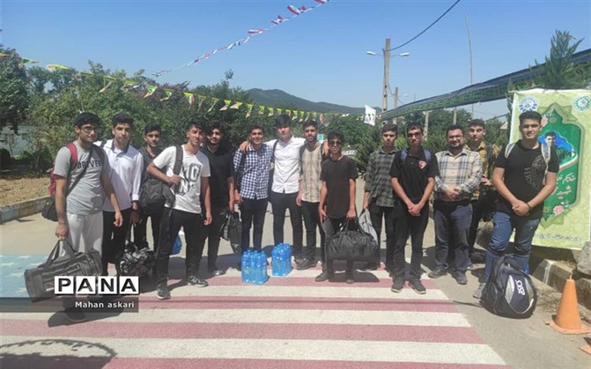 دانش‌آموزان عضو سازمان دانش‌آموزی مازندران در راه اردوی خان ببین