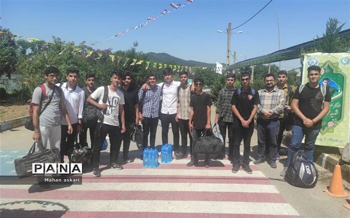 دانش‌آموزان عضو سازمان دانش‌آموزی مازندران در راه اردوی خان ببین