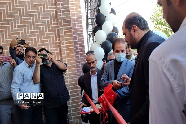 رونمایی از نمایشگاه دائمی شهرستان قرچک با حضور استاندار تهران