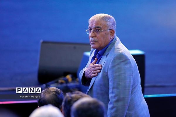 رونمایی از کاپ جام جهانی ۲۰۲۲ در برج میلاد تهران