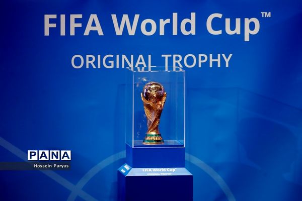 رونمایی از کاپ جام جهانی ۲۰۲۲ در برج میلاد تهران