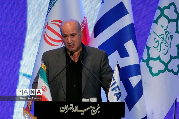 رونمایی از کاپ جام جهانی ۲۰۲۲ در برج میلاد تهران