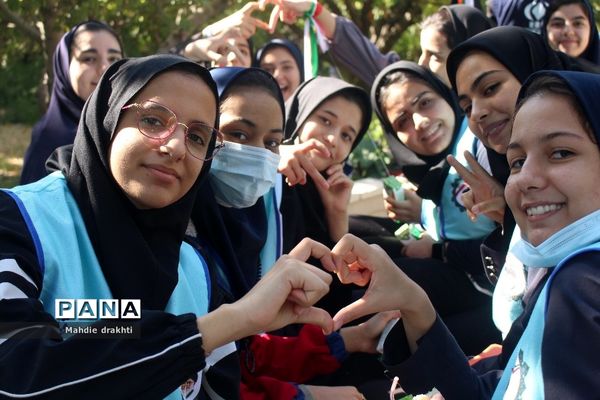 برگزاری کارگاه‌های آموزشی در اردوی قطبی دختران اردوگاه دماوند