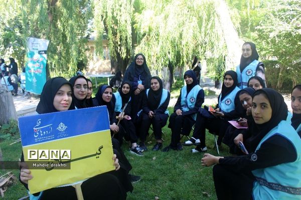 برگزاری کارگاه‌های آموزشی در اردوی قطبی دختران اردوگاه دماوند