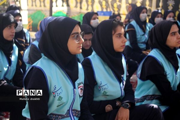 برگزاری کارگاه‌های آموزشی در اردوی قطبی دختران اردوگاه دماوند