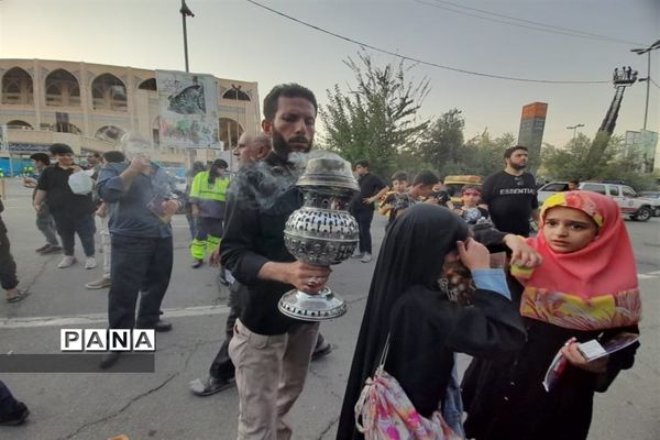 بدرقه خدام و طلائیه داران اربعین حسینی