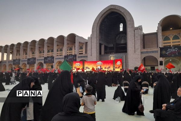 بدرقه خدام و طلائیه داران اربعین حسینی