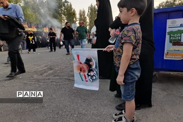 بدرقه خدام و طلائیه داران اربعین حسینی