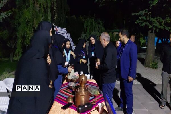 حضور اعضای دختر سازمان دانش‌آموزی البرز در اردوی قطبی دماوند