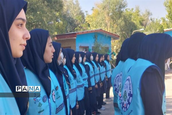 حضور اعضای دختر سازمان دانش‌آموزی البرز در اردوی قطبی دماوند