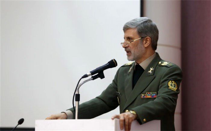امیر حاتمی: دفاع مقدس به ما آموخت که قدرت دفاعی قابل مذاکره نیست