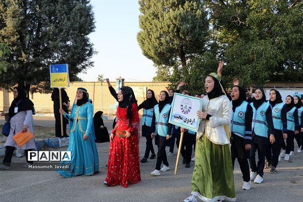 بازی‌های بومی محلی و اردویی اعضای دختر اردوی قطب 5 آذربایجان غربی