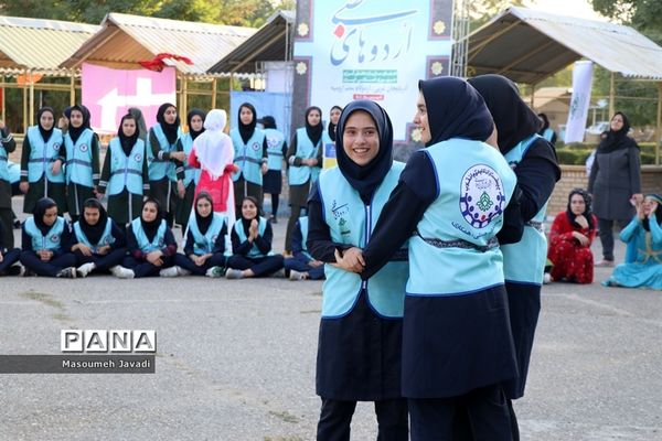 بازی‌های بومی محلی و اردویی اعضای دختر اردوی قطب 5 آذربایجان غربی