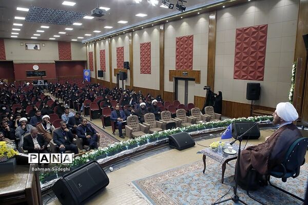 چهاردهمین کنگره اتحادیه انجمن‌های اسلامی دانش‌آموزان