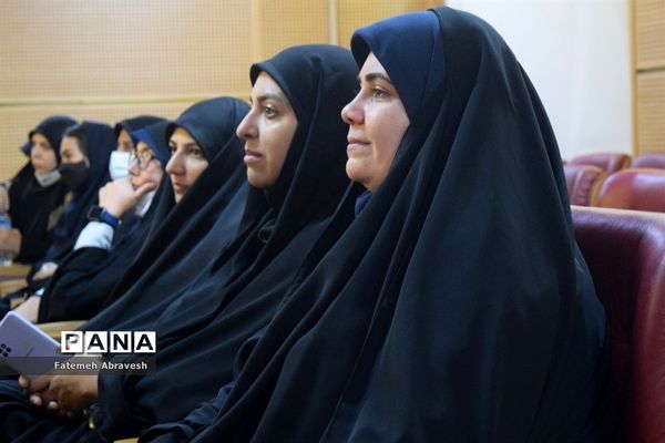 برگزاری دومین نشست مدیران مدارس منطقه ۱۴ در برج میلاد