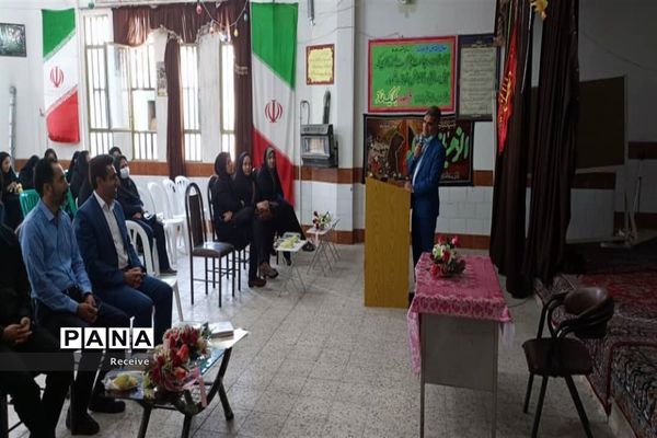 دیدار رئیس سازمان دانش‌آموزی فارس با مربیان و دانش‌آموزان در کوار