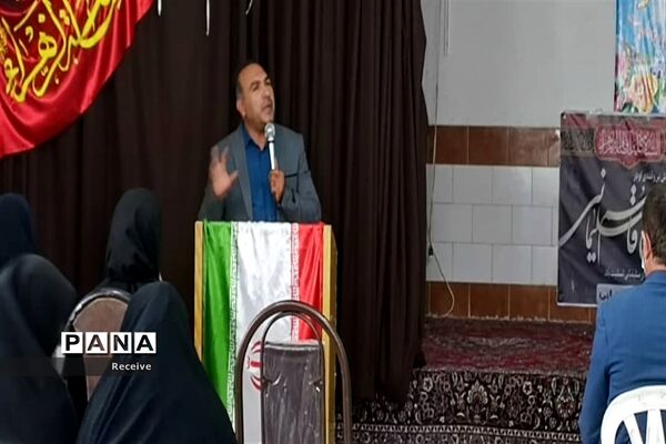 دیدار رئیس سازمان دانش‌آموزی فارس با مربیان و دانش‌آموزان در کوار