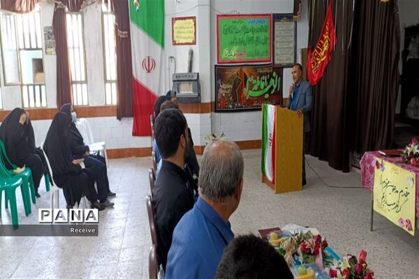 دیدار رئیس سازمان دانش‌آموزی فارس با مربیان و دانش‌آموزان در کوار