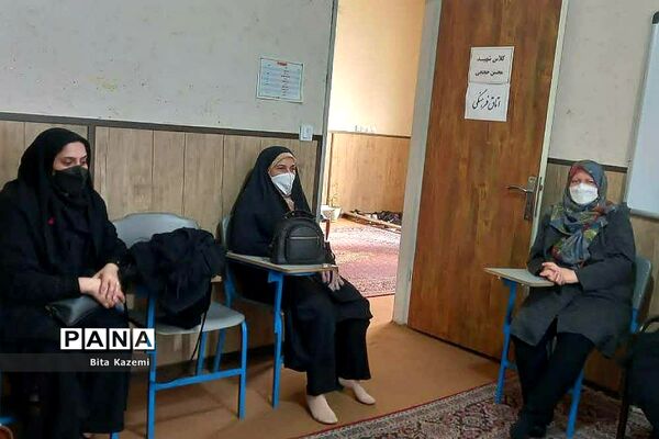 کلاس‌های اوقات فراغت برای بانوان در کانون فرهنگی هنری راوی‌نور شهرری
