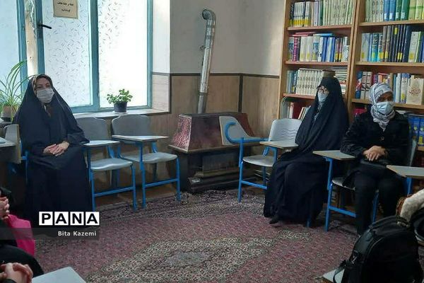 کلاس‌های اوقات فراغت برای بانوان در کانون فرهنگی هنری راوی‌نور شهرری