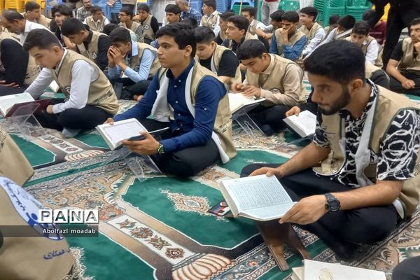 برگزاری ‌محفل انس با قرآن در ‌اردوی قطبی - گلستان