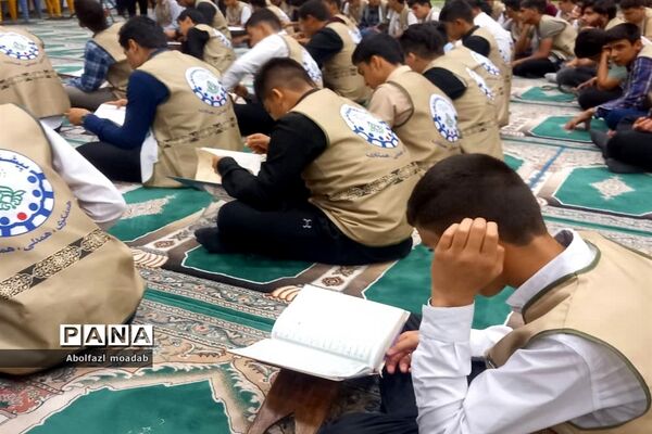 برگزاری ‌محفل انس با قرآن در ‌اردوی قطبی - گلستان