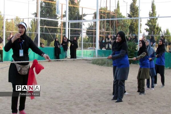 اولین روز حضور دانش‌آموزان خوزستان در اردوی قطبی لرستان