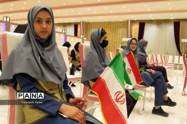 اولین روز حضور دانش‌آموزان خوزستان در اردوی قطبی لرستان