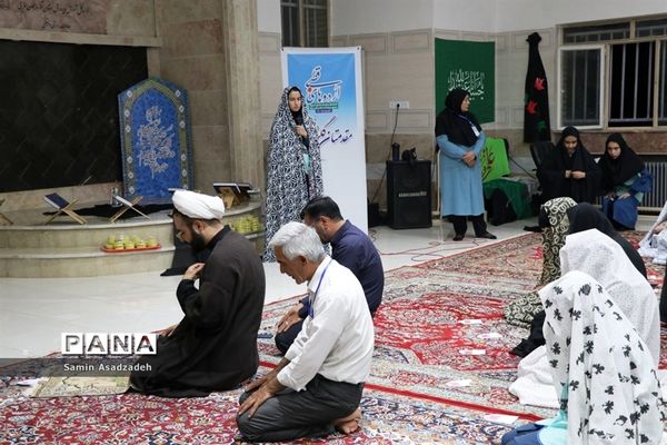 محفل انس با قرآن اعضای دختر سازمان دانش‌آموزی در اردوی قطبی آذربایجان غربی